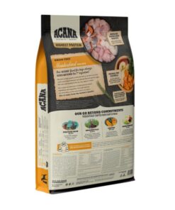Vista posterior del envase de Acana Meadowland para perros con información nutricional
