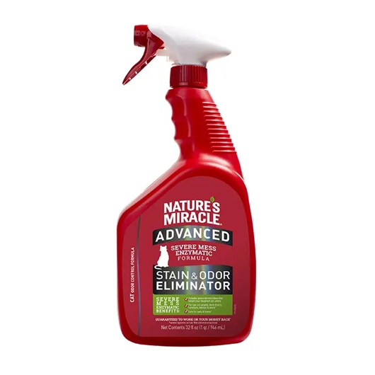 Envase de Nature’s Miracle Advanced eliminador de manchas y olores para gatos